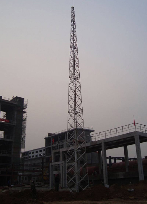樱桃AV成人片在高層建築上是怎樣施工的?